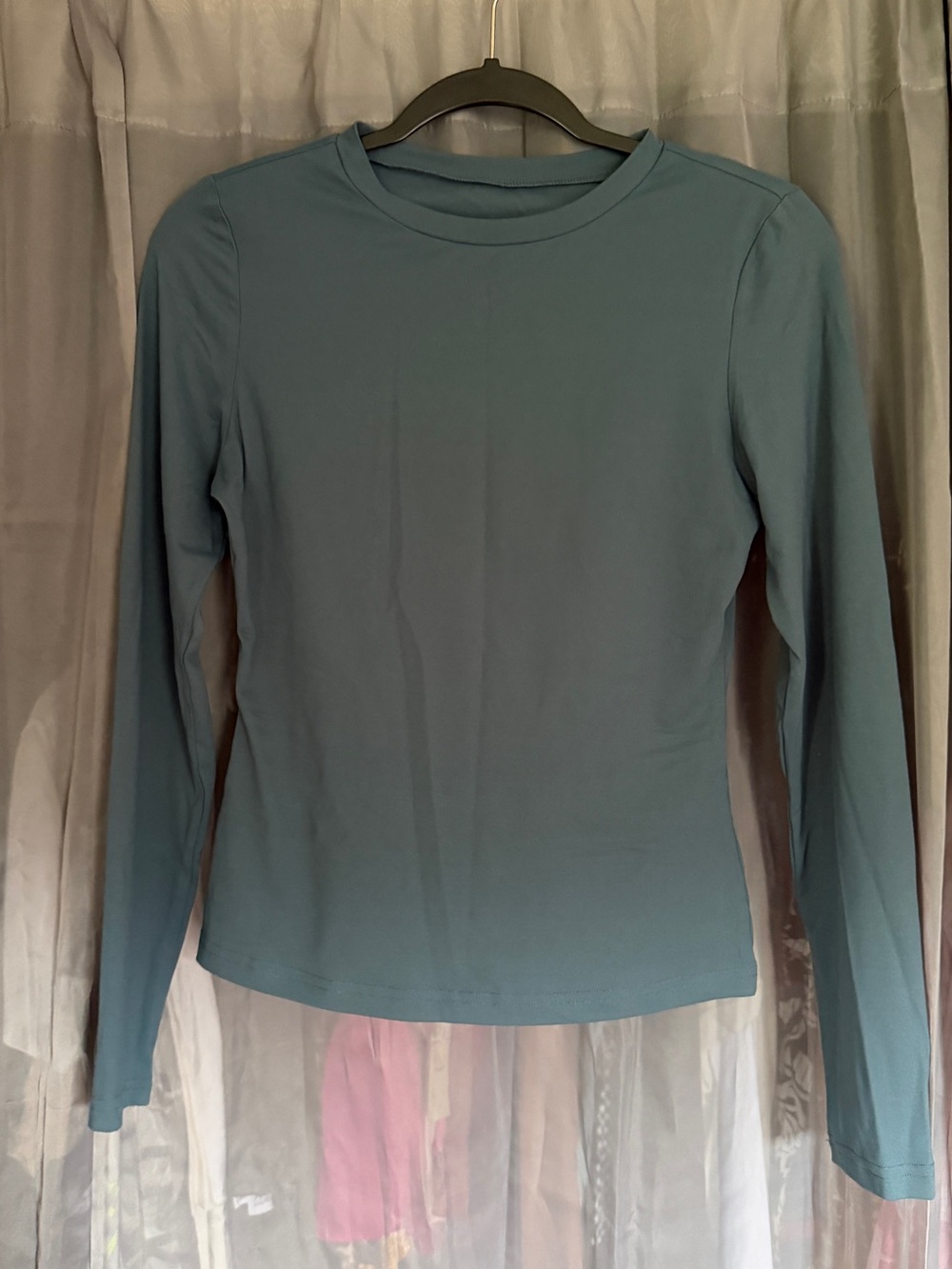 Long-Sleeve Crewneck Top in Teal